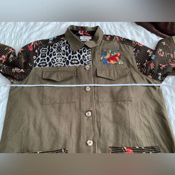 Tru Luxe Jeans Multicolor Embroidered Utility Jacket - Picture 12 of 16